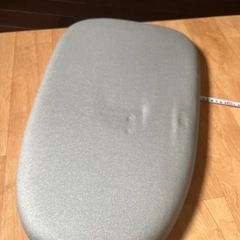 アイロン台60cm高さ18.5cm
の画像