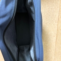 バック紺色の画像
