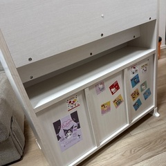 絵本ラックの画像
