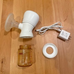 ピジョン さく乳機電動HandyFit+と母乳フリーザーバッグ&アダプターの画像