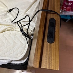 ニトリ　セミダブルベッドの画像