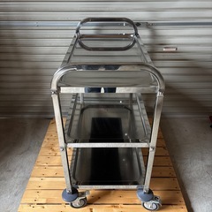 ステンレス製ワゴンの画像
