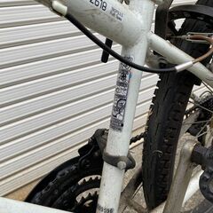 【予定者あり】　マウンテンバイク　26インチ　前3x後6変速　白　フロント変速不良ありの画像