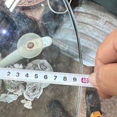 お洒落なスチール薔薇台　の画像