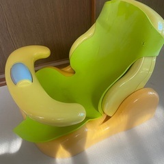 Aprica バスチェア（リクライニング式）の画像
