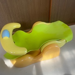 Aprica バスチェア（リクライニング式）の画像