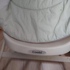 combiベビーチェアの画像