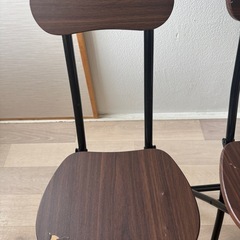 折りたたみ椅子二脚セットの画像