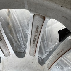 225/35r/20 4本セット　（タイヤ1本パンク中）の画像