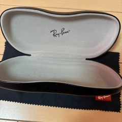 Ray Ban メガネケースの画像