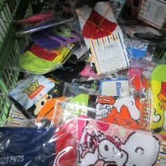 新品未使用品　スクールソックスと　スヌーピー　ディズニー　キャラクターソックス　１９cmから２３㎝　全品の画像