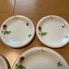 未使用　花柄の中皿　プレート5枚の画像