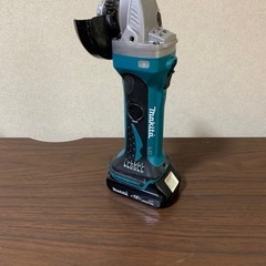 makita GA402D充電式ディスクグラインダーの画像