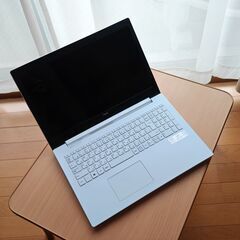 高性能 Nec Lavieノートパソコンの画像