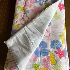新品　肌掛け布団🌺🌺ハイビスカス柄　ダブル🌺の画像