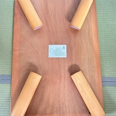 折りたたみテーブルの画像