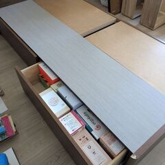 ①シングルベッド２台＋シングルサイズマットレス1個の画像