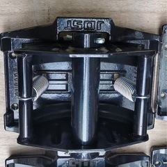 Jost トレーラー用補助脚　左右各1本ずつ計2本 の画像