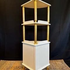 アンティーク木製シェルフ(ホワイト&ゴールド)
の画像