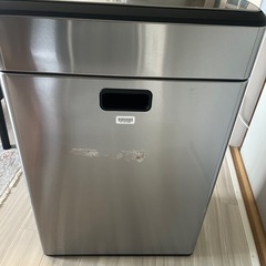 シンプルヒューマン　ゴミ箱の画像