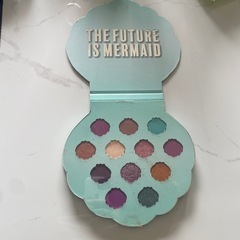 Disney The Little Mermaid Vibe With The Tide eyeshadow palette 12 Shadeの画像