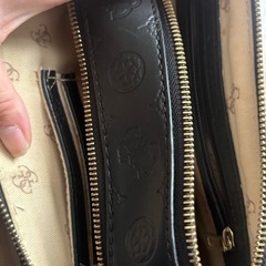 お得！！guessバックの画像