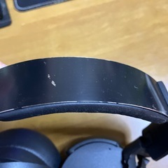 壊れたヘッドセットの画像