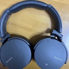 壊れたヘッドセットの画像