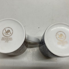 A2508-340 ヴィクトリア&アルバート ミュージアム ウィリアムモリス マグカップ 2客 バラ売り不可 キズ 汚れありの画像