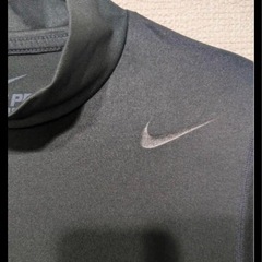 NIKEアンダーシャツ
の画像