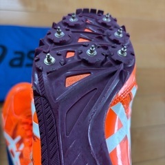 asics陸上トラック用スパイクの画像