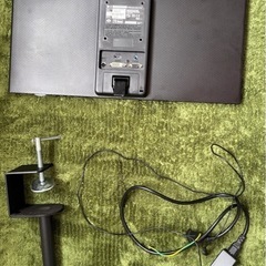 LG22インチモニターとアームの画像