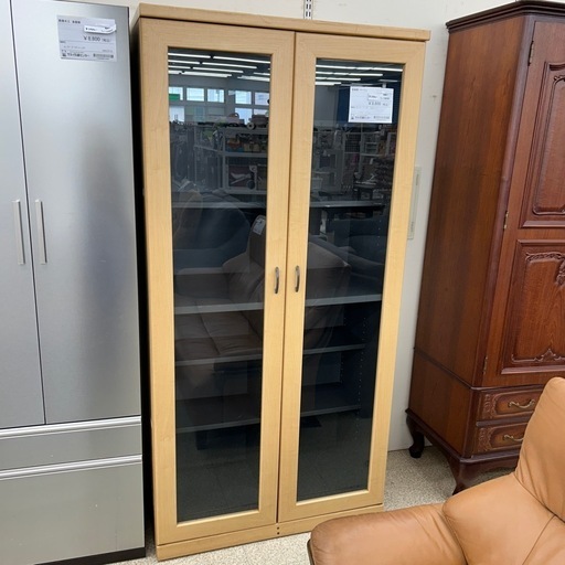 リユースのサカイ東金店 食器棚 ベージュ ※剥がれあり、下段中扉なし TJ13839