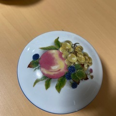 蓋付き入れ物2個セットの画像