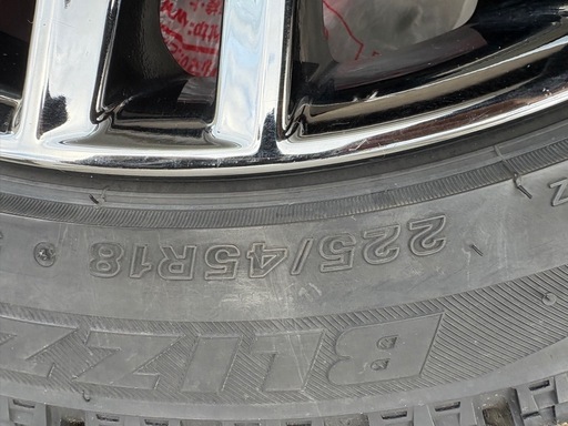 クラウンアスリート210系 純正オプションホイール（18インチ）に、ブリヂストン ブリザック VRX（225/45R18）を組み込んだ