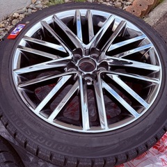 クラウンアスリート210系 純正オプションホイール（18インチ）に、ブリヂストン ブリザック VRX（225/45R18）を組み込んだスタッドレスタイヤ4本セットの画像