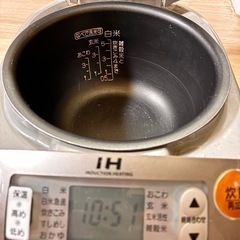炊飯器の画像