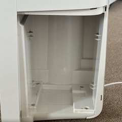 【8/17まで¥6,400】SHARP 除湿機 CV-P71-W（2022年製）の画像