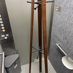 おしゃれなハンガーラックの画像