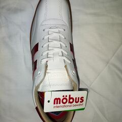 mobus　モーブス　スニーカーの画像