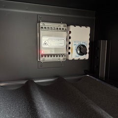 ● TOYO LIVING AUTO CLEAN DRY 防湿保管庫 4段 東洋リビング オートクリーンドライ 通電のみ確認済み 鍵付き ノークレームノーリターンの画像