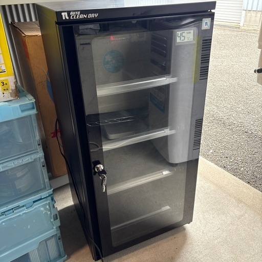 ● TOYO LIVING AUTO CLEAN DRY 防湿保管庫 4段 東洋リビング オートクリーンドライ 通電のみ確認済み 鍵付き ノークレームノーリターン