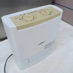 Pnasonic　電気ファンヒーター　2009年製の画像