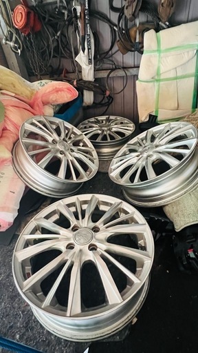 ホイール　レオニス　16インチ軽四等