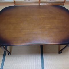 【無料】ダイニングテーブル　天然木　150cm×90㎝の画像
