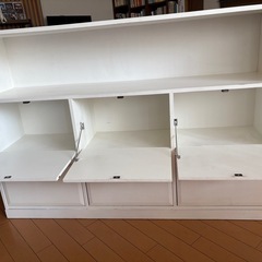 キャスター付き木製キャビネット(白色)の画像