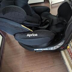 〈値下げ中〉チャイルドシート〈アップリカ〉ISOFIXの画像