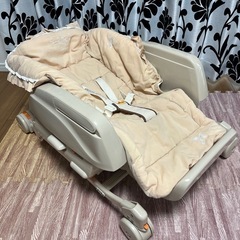 【引取限定】Combi ベビーチェア リクライニング機能付きの画像