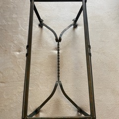 オシャレガラステーブルの画像