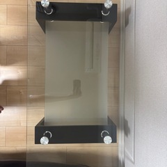 ガラステーブルの画像